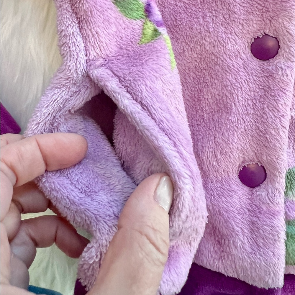 šTinker Bell by Disney fairies size 5 super soft purple coat with pockets! - Picture 4 of 9